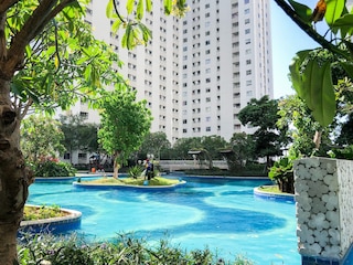 バイブラント 2ベッドルRム アパートメント  アット エドュシティ スラバヤ