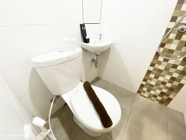 ホーミー アンド モダン スタジオ ザ アルトン  アパートメント