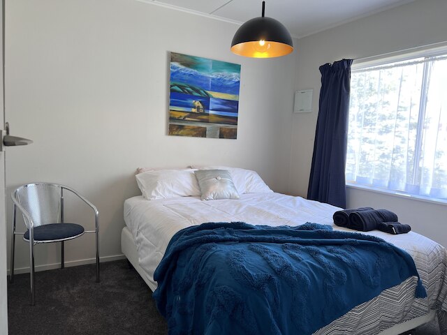 アンダーウォールナットツリー