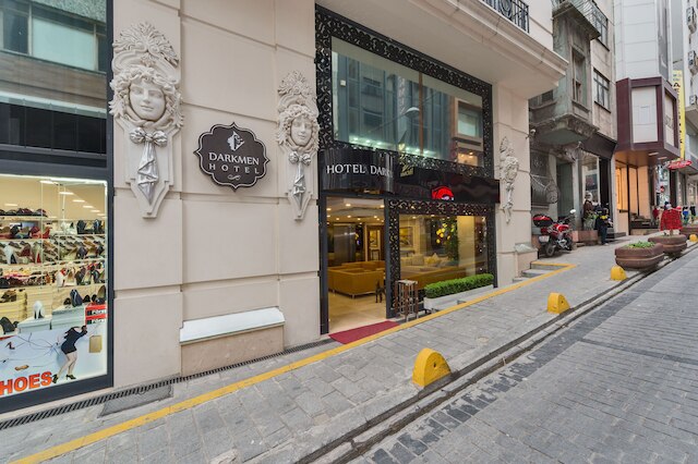 ダークメンホテル