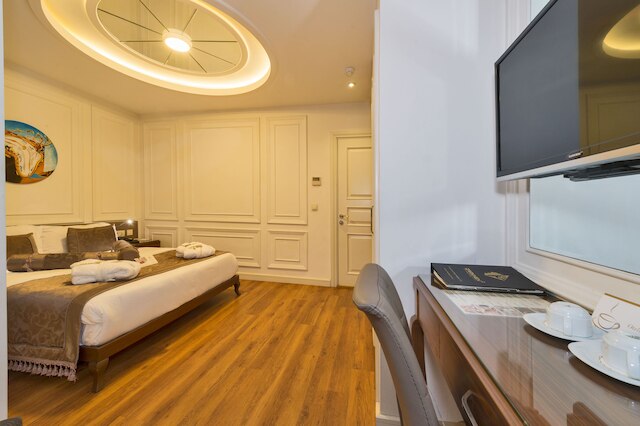 ダークメンホテル