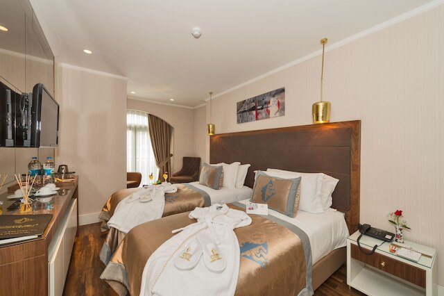 ダークメンホテル