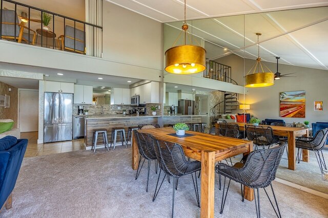 マアラエア サーフ G8 2 ベッドルーム コンド