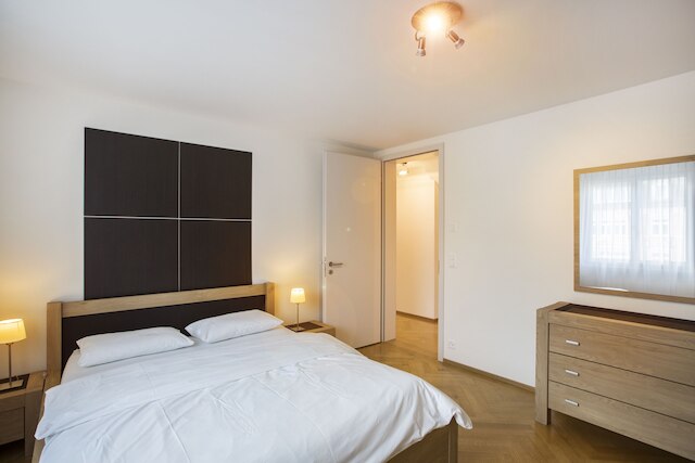 ネスト - ヴァインベルグ