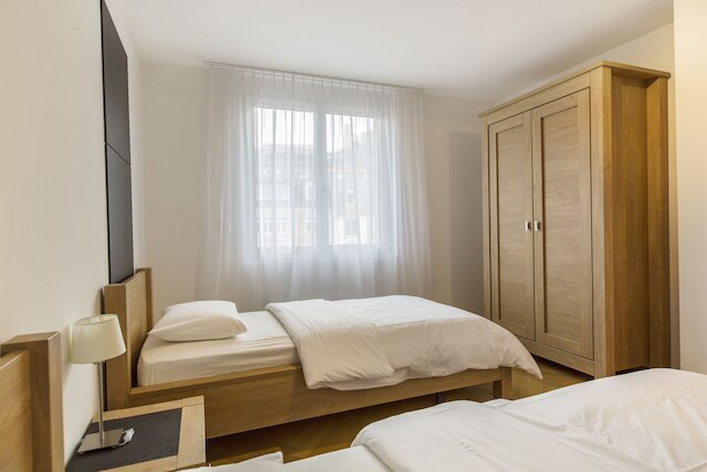 ネスト - ヴァインベルグ