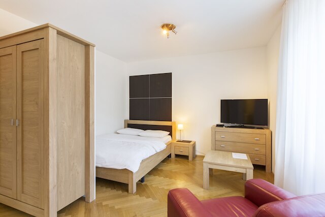 ネスト - ヴァインベルグ