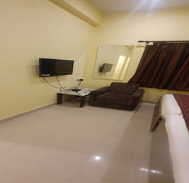 アースホテルバダパラニ