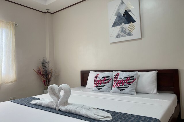 ダイナズ ツーリスト イン プエルト プリンセサ