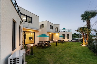 Donnaeko Private Pool Villa