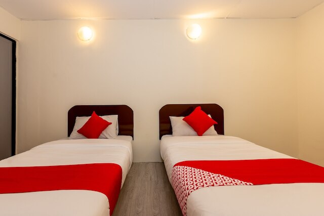 OYO 90893 ホテル 68 カンポン ラパン