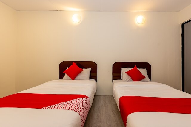 OYO 90893 ホテル 68 カンポン ラパン