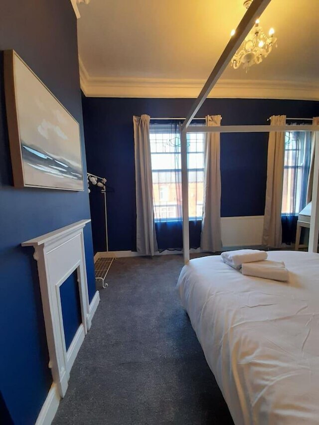 スペーシャス 5 ベッド ハウス - スリープス 10, ガーデン & パーキング