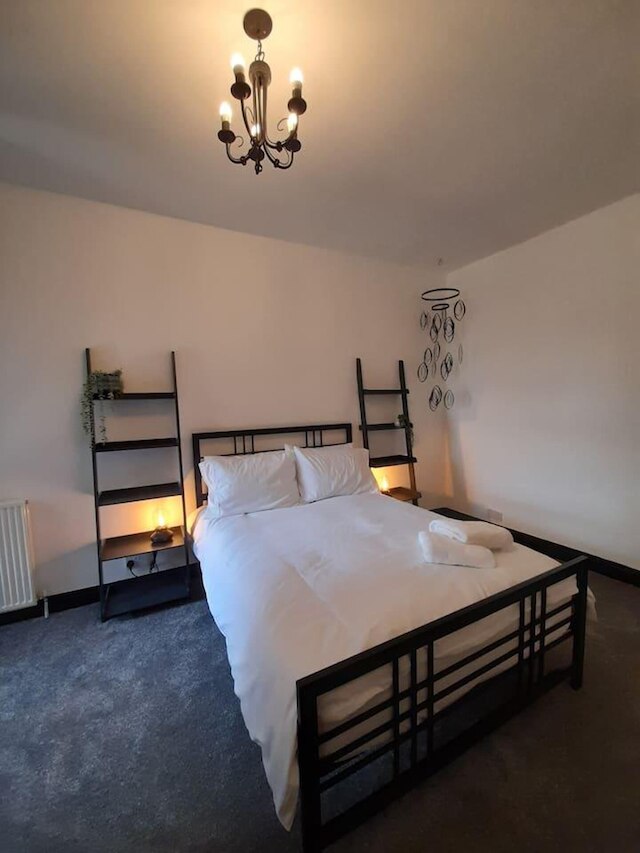 スペーシャス 5 ベッド ハウス - スリープス 10, ガーデン & パーキング