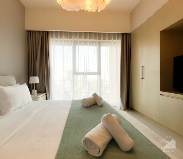 ラグジュアリーブルジロイヤル、バルコニー&ダウンタウンのビュー付き