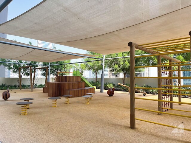 ラグジュアリーブルジロイヤル、バルコニー&ダウンタウンのビュー付き