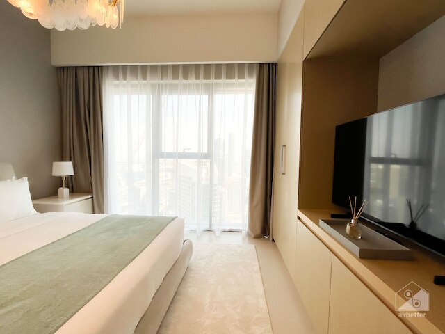 ラグジュアリーブルジロイヤル、バルコニー&ダウンタウンのビュー付き