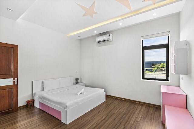 ハン川近くのローズマリーヴィラ