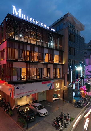 ミレニアム・ヒューホテル