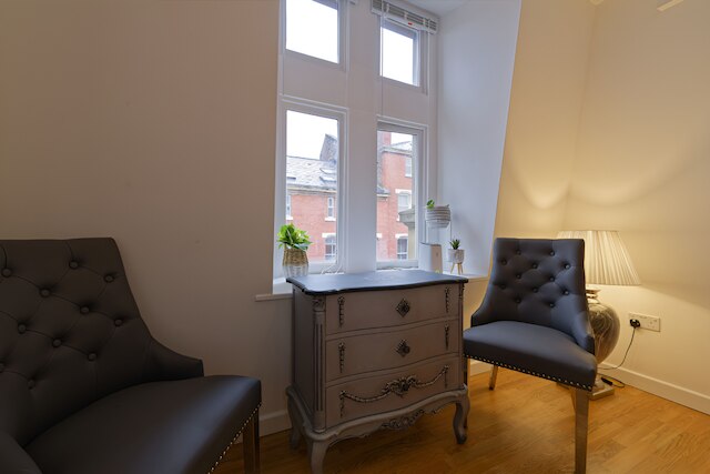 ホワイトチューリップセントラル3ベッドルームデュプレックスロフト