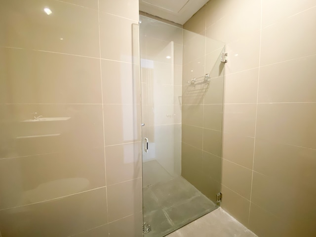 ホーミー アンド ストラテジック スタジオ (ノー キッチン) アット セントラランド スマラン アパートメント