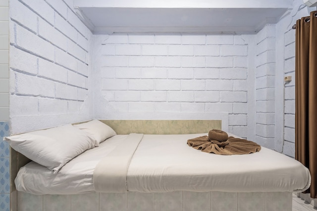 アンマラレギアンバイビラリシ