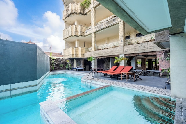 アンマラレギアンバイビラリシ