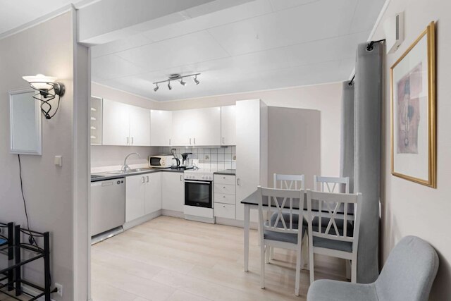 ラブリー 3 ベッドルーム アパートメント ウィズ ザ ビュー オブ オーロラ