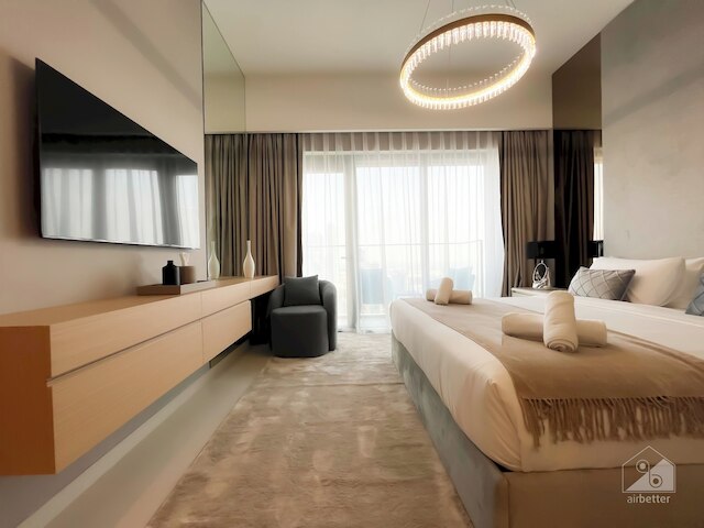 極度のラグジュアリーブルージュロワイヤルバルコニー&ダウンタウンビュー