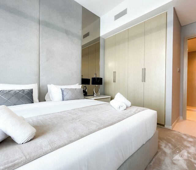 極度のラグジュアリーブルージュロワイヤルバルコニー&ダウンタウンビュー