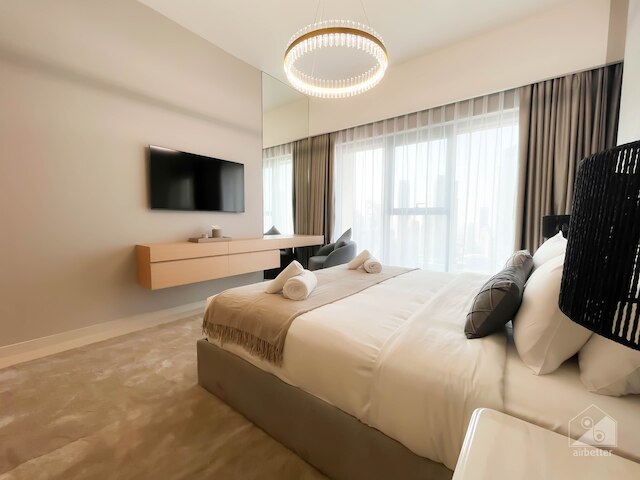 ダウンタウンの中心部で究極の豪華さ