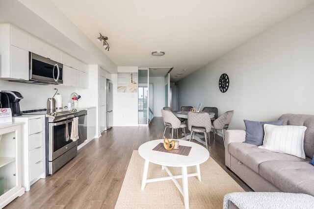 トロント 21 アイスボート 19 フロア