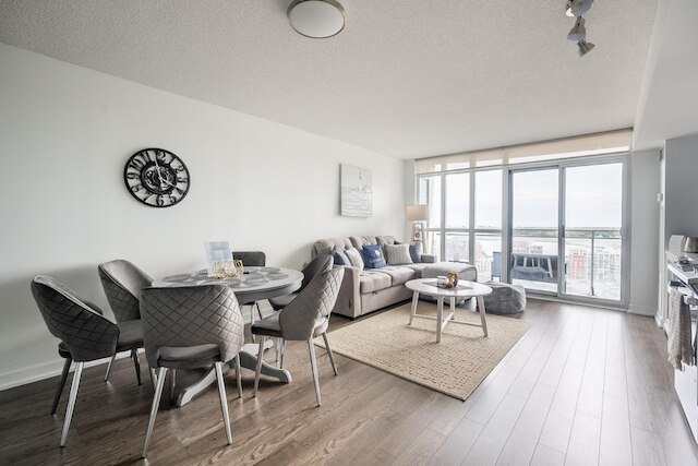 トロント 21 アイスボート 19 フロア