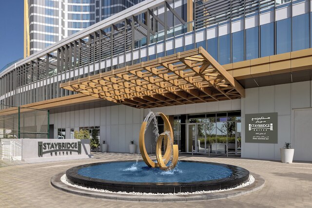 ステイブリッジ スイーツ ドバイ ビジネス ベイ by IHG