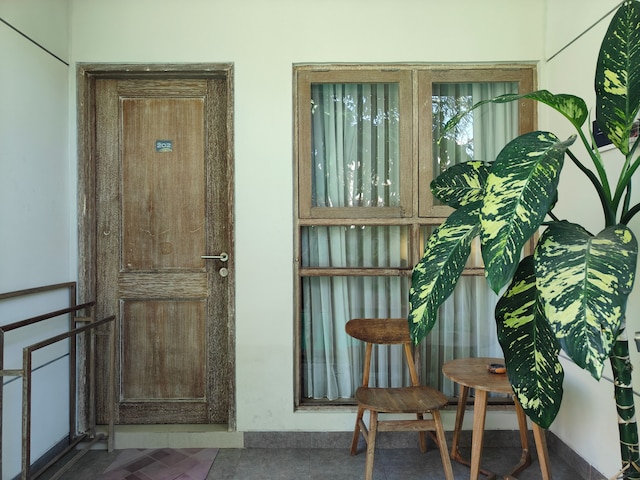 マヌーバー サーフ アンド ステイ ウルワツ バリ