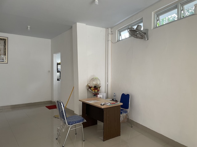 ホテル O ペンギナパン ムサフィル シャリア ニア パラマウント ウーマン & チルドレンズ ホスピタル