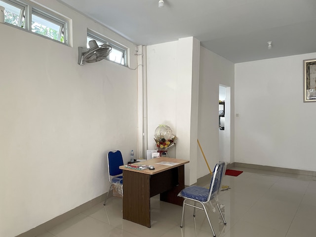 ホテル O ペンギナパン ムサフィル シャリア ニア パラマウント ウーマン & チルドレンズ ホスピタル