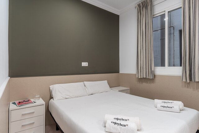 Enjoybcnタピエスアパートメント