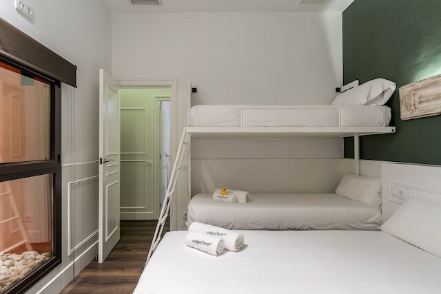 エンジョイbcnタラーアパートメント