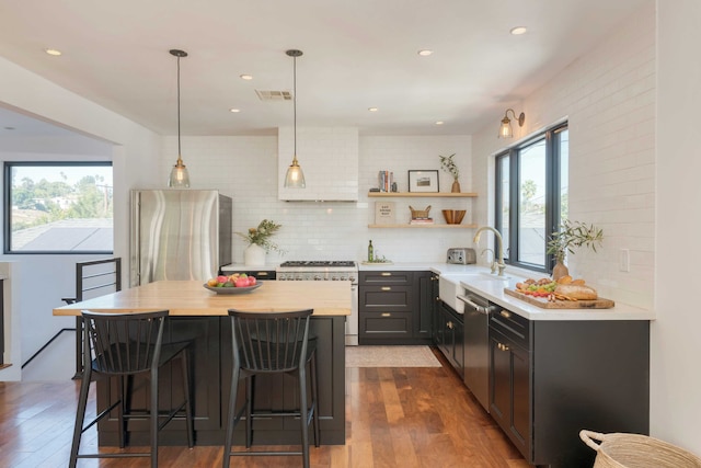 シルバー スクリーン バイ アバントステイ ラックス バックヤード エスケープ