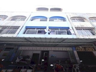 SPOT ON 93276 フェンディ 2 ホームステイ シャリア ニア ペラブハン フェリ バタム センター