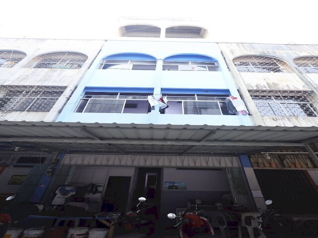 SPOT ON 93276 フェンディ 2 ホームステイ シャリア ニア ペラブハン フェリ バタム センター