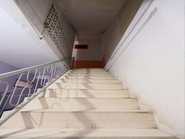 SPOT ON 93276 フェンディ 2 ホームステイ シャリア ニア ペラブハン フェリ バタム センター