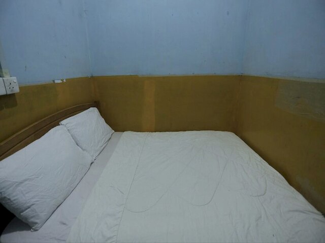 SPOT ON 93276 フェンディ 2 ホームステイ シャリア ニア ペラブハン フェリ バタム センター