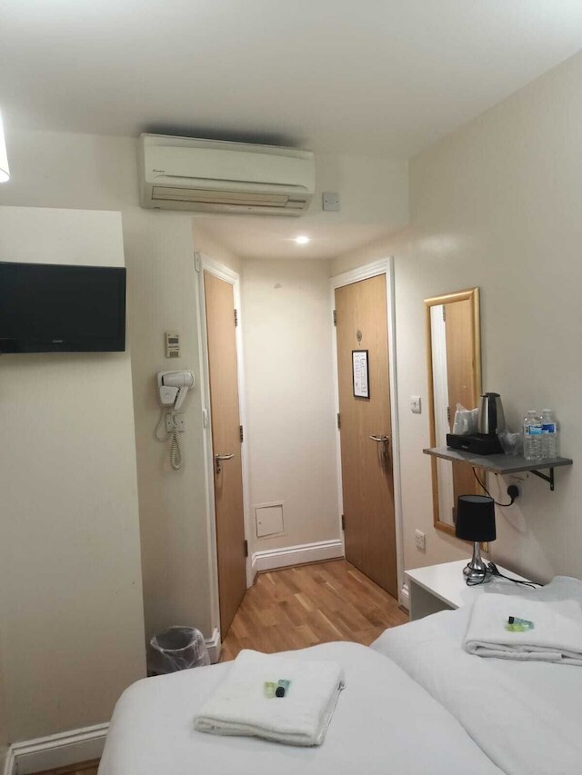 コロネーションホテル