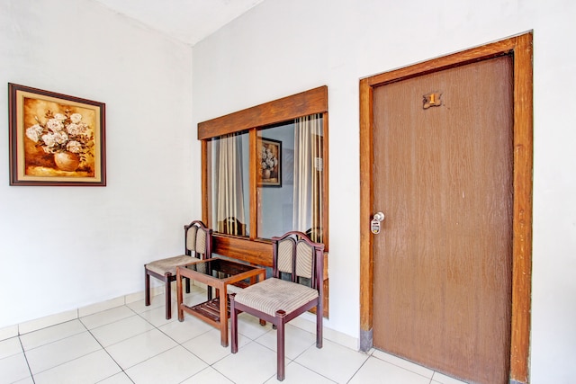 スーパー OYO キャピタル O 93240 チャンドラ デウィ オテル