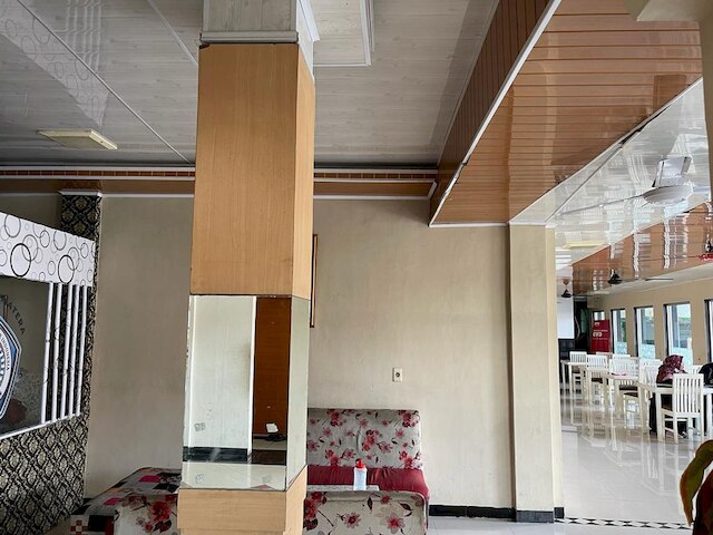 キャピタル O 93285 レジデンス ホテル シャリア