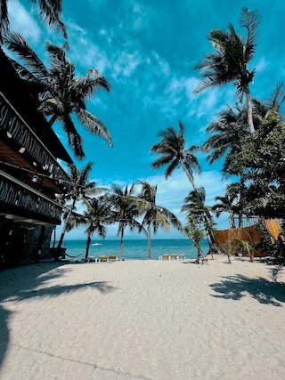 バンブーハウス・ビーチロッジ&レストラン