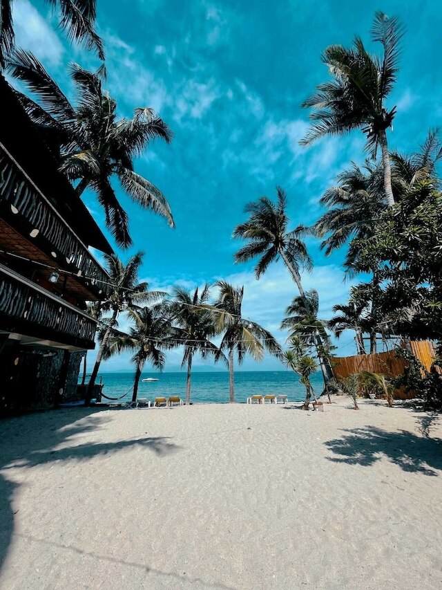 バンブーハウス・ビーチロッジ&レストラン