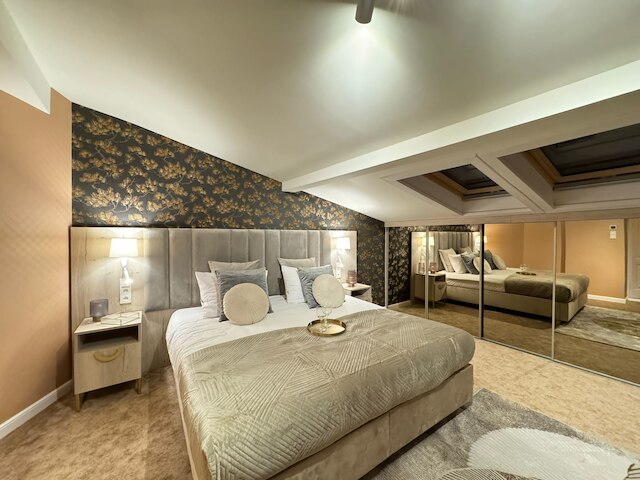 ホワイトロータス - ロフトアフェア コレクション