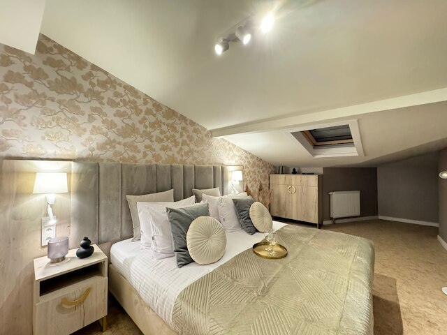 ホワイトロータス - ロフトアフェア コレクション